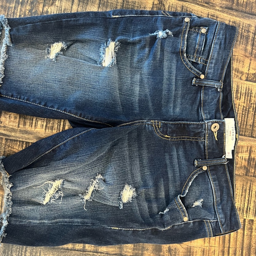 Torrid Blue Ankle Cropped Distressed Jeans